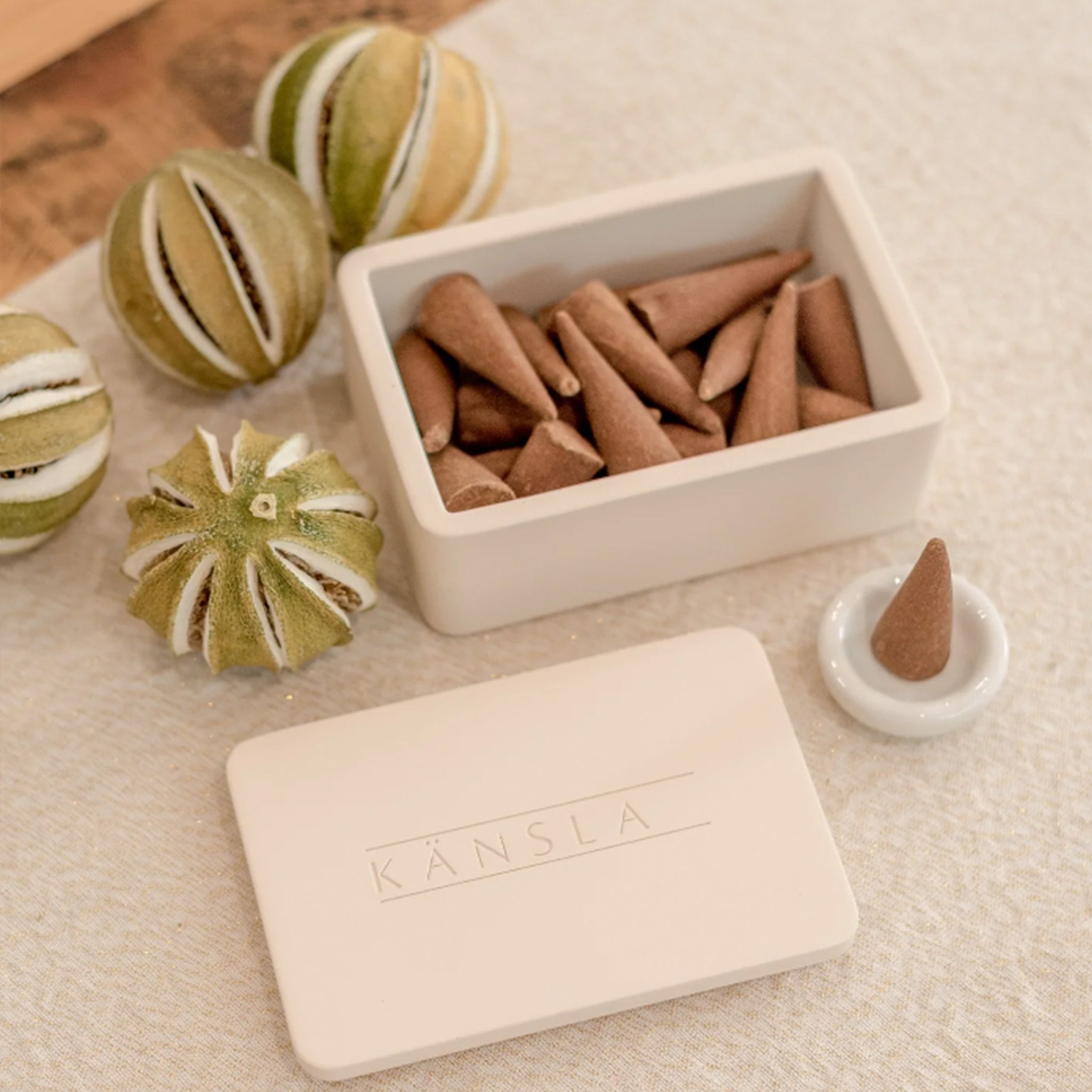 Bergamot & Oud Incense Cones