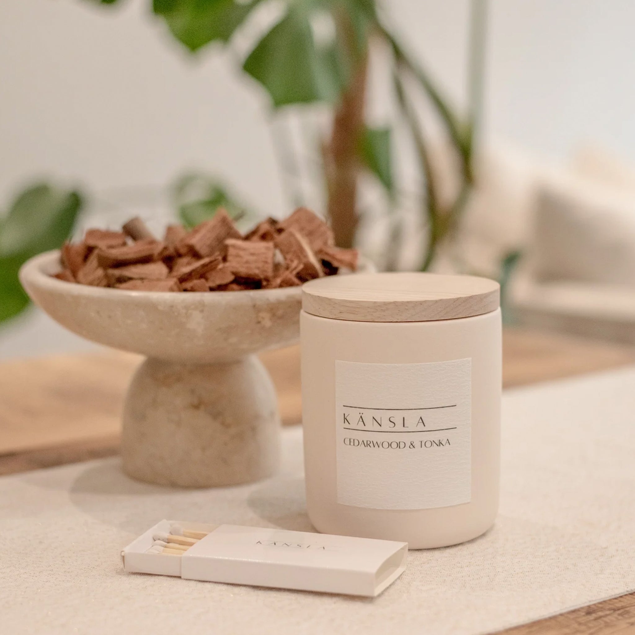 Cedarwood & Tonka Candle