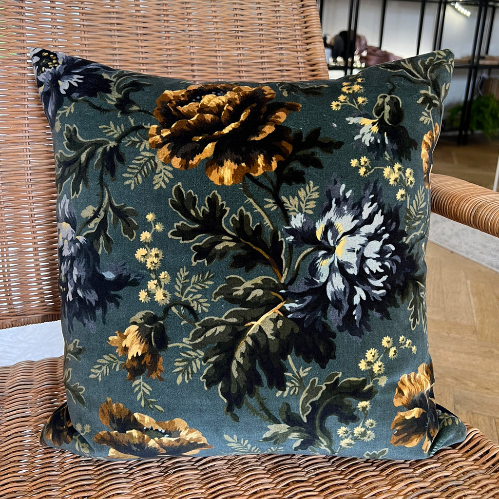 Medium Cushion