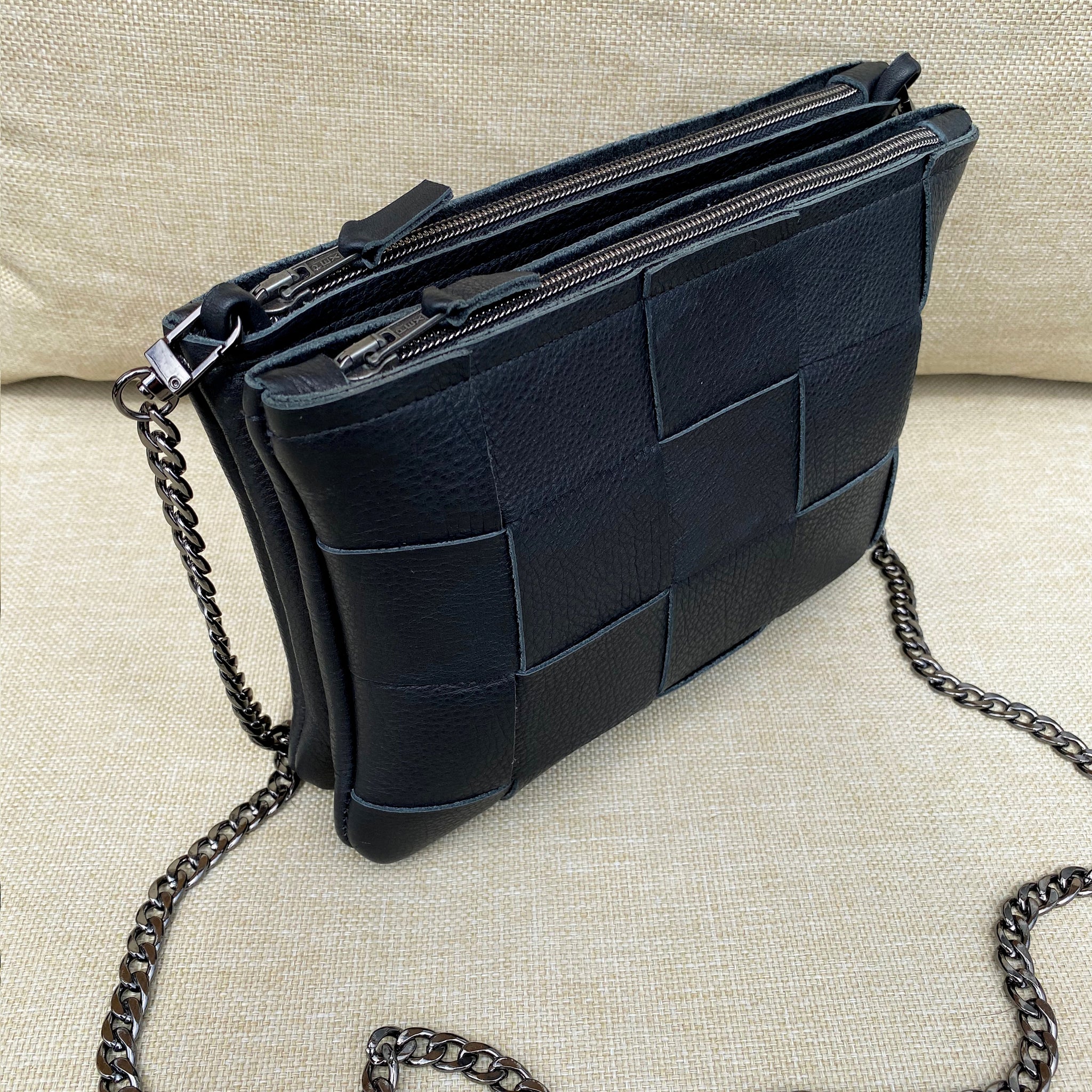 Black 'Large Weave' Double