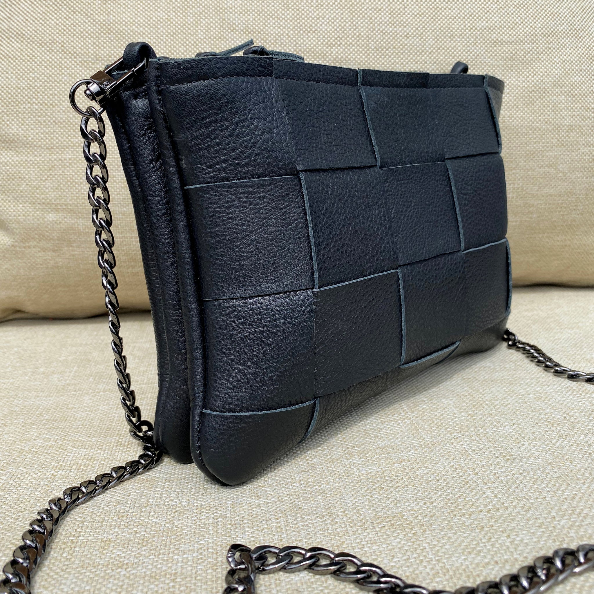 Black 'Large Weave' Double