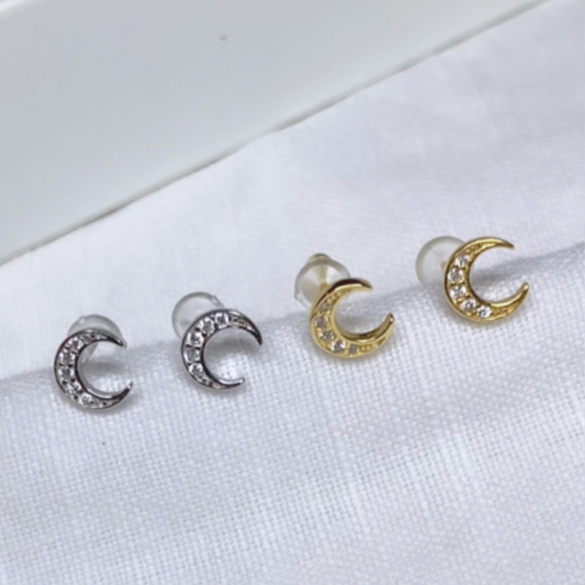 Mini moon ear studs