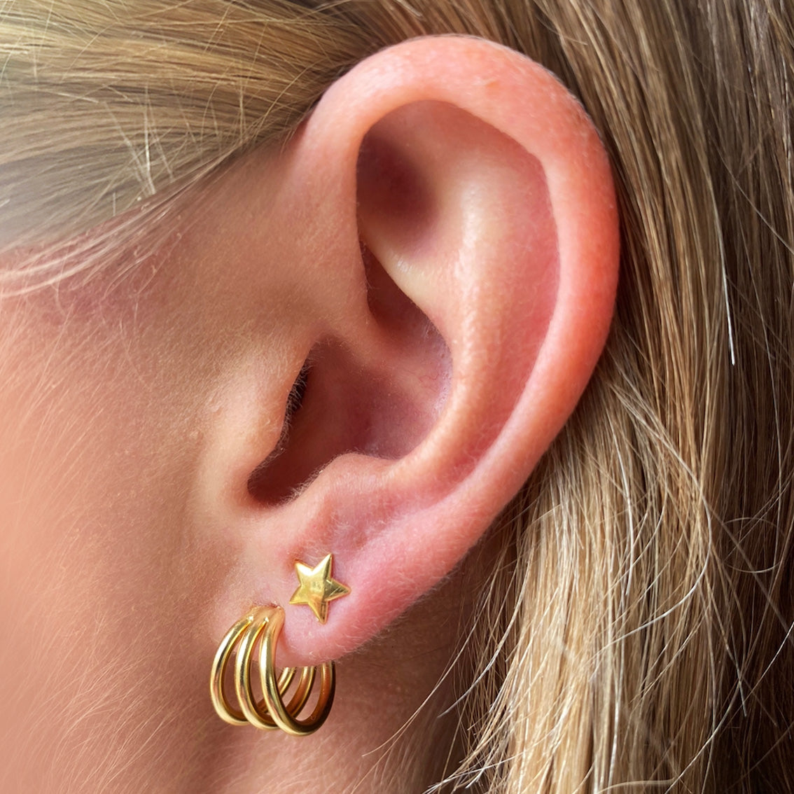 Star stud earrings