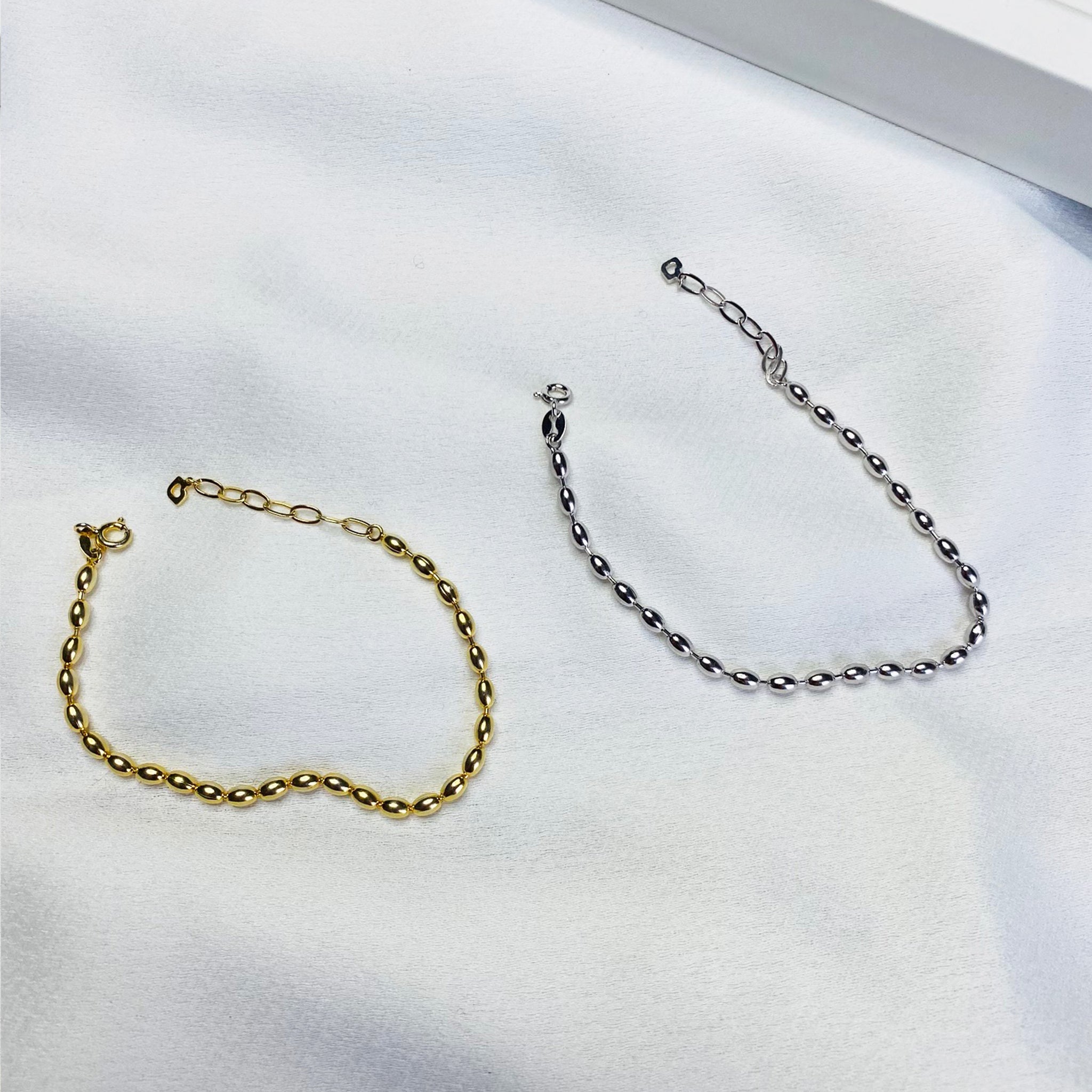 Oval beaded bracelet