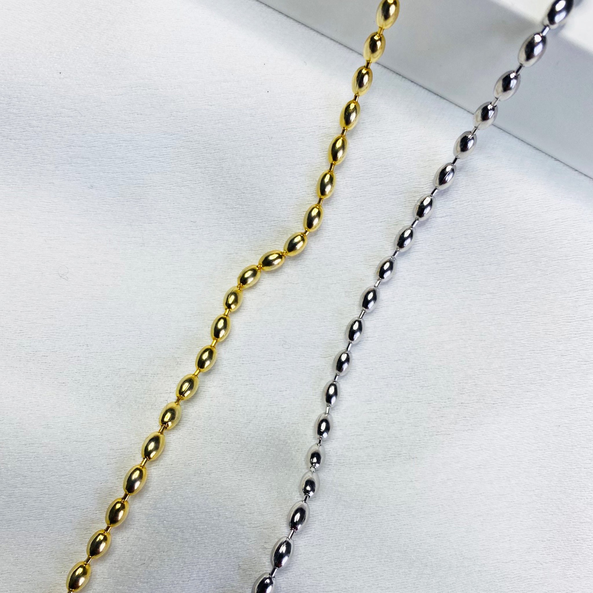 Oval beaded bracelet