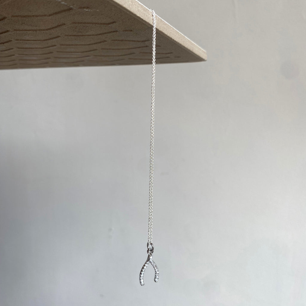 Wishbone pendant necklace