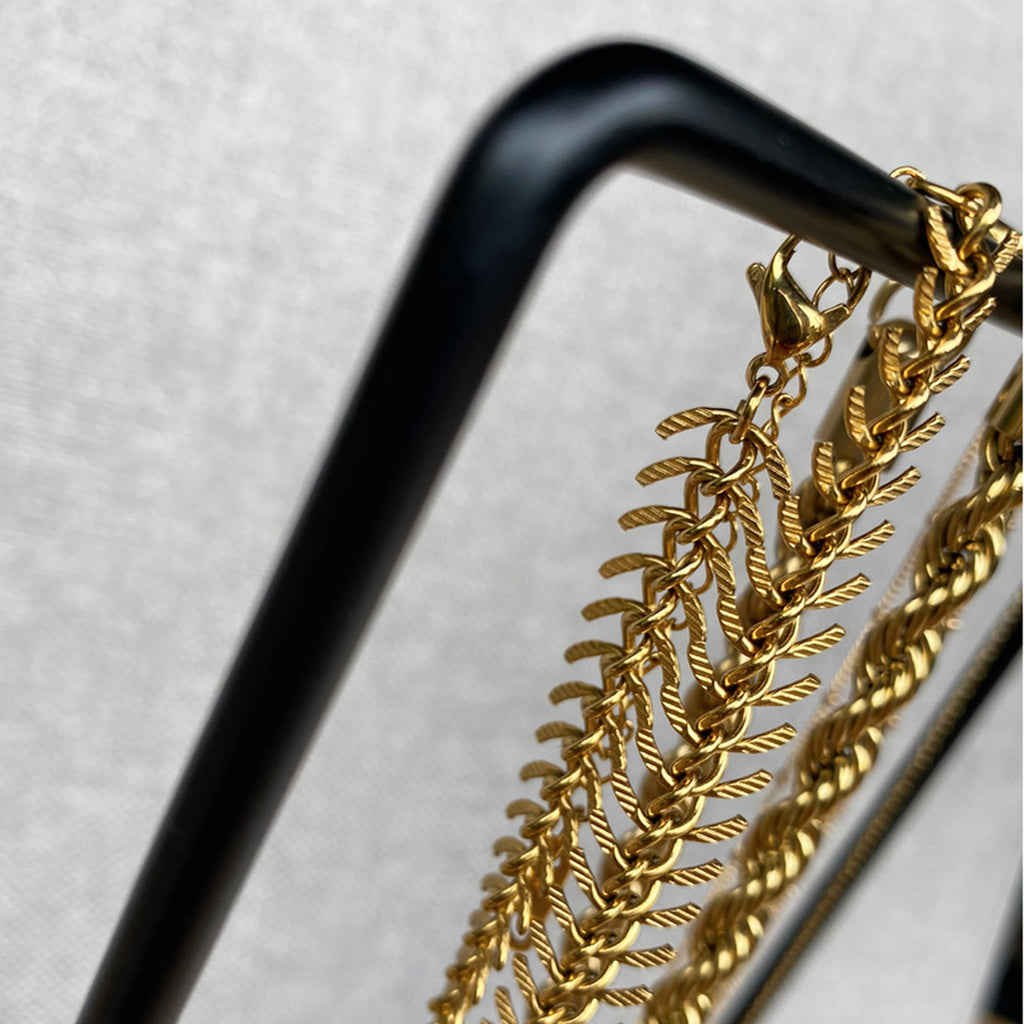 Herringbone chain necklace