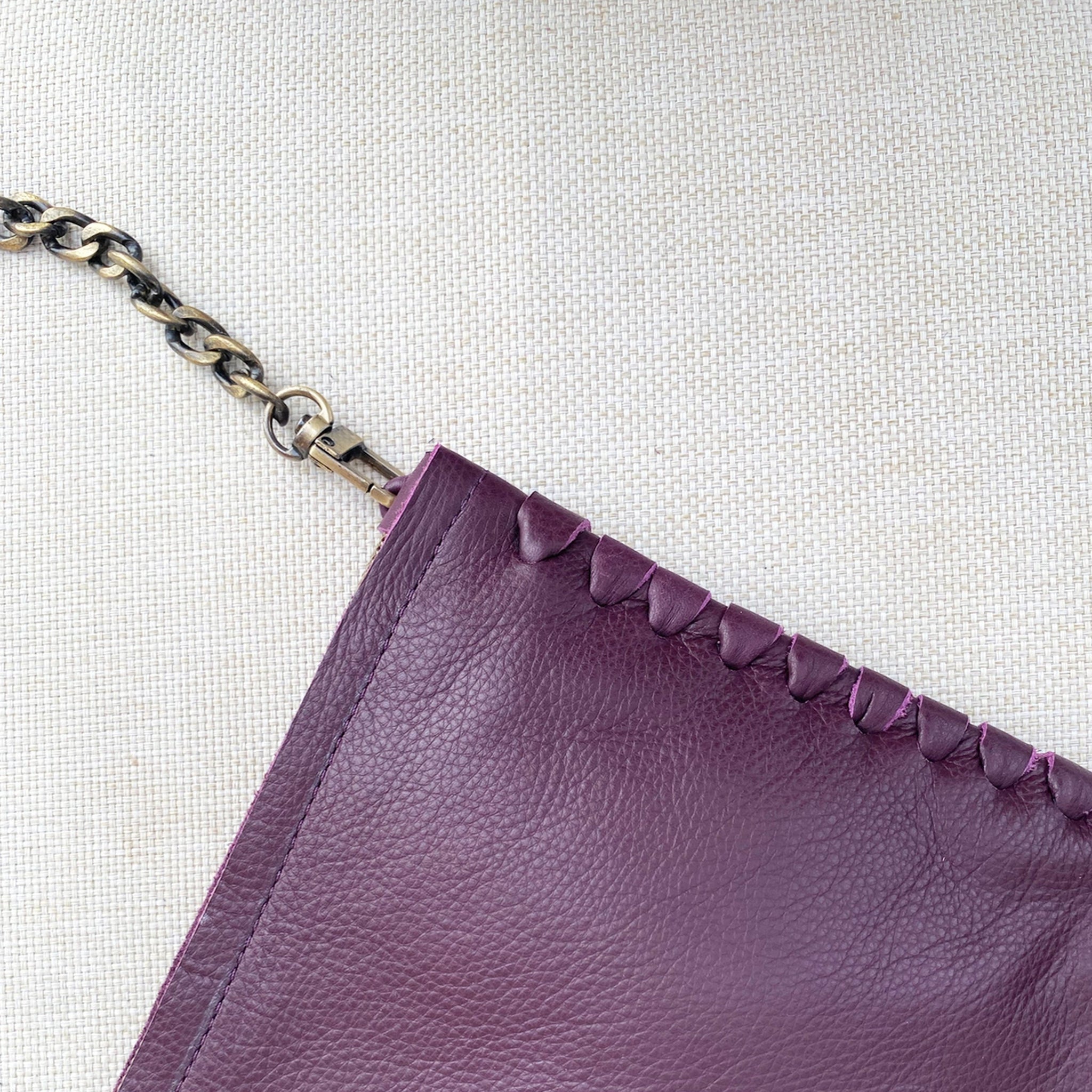 WINE THREADED CLUTCH