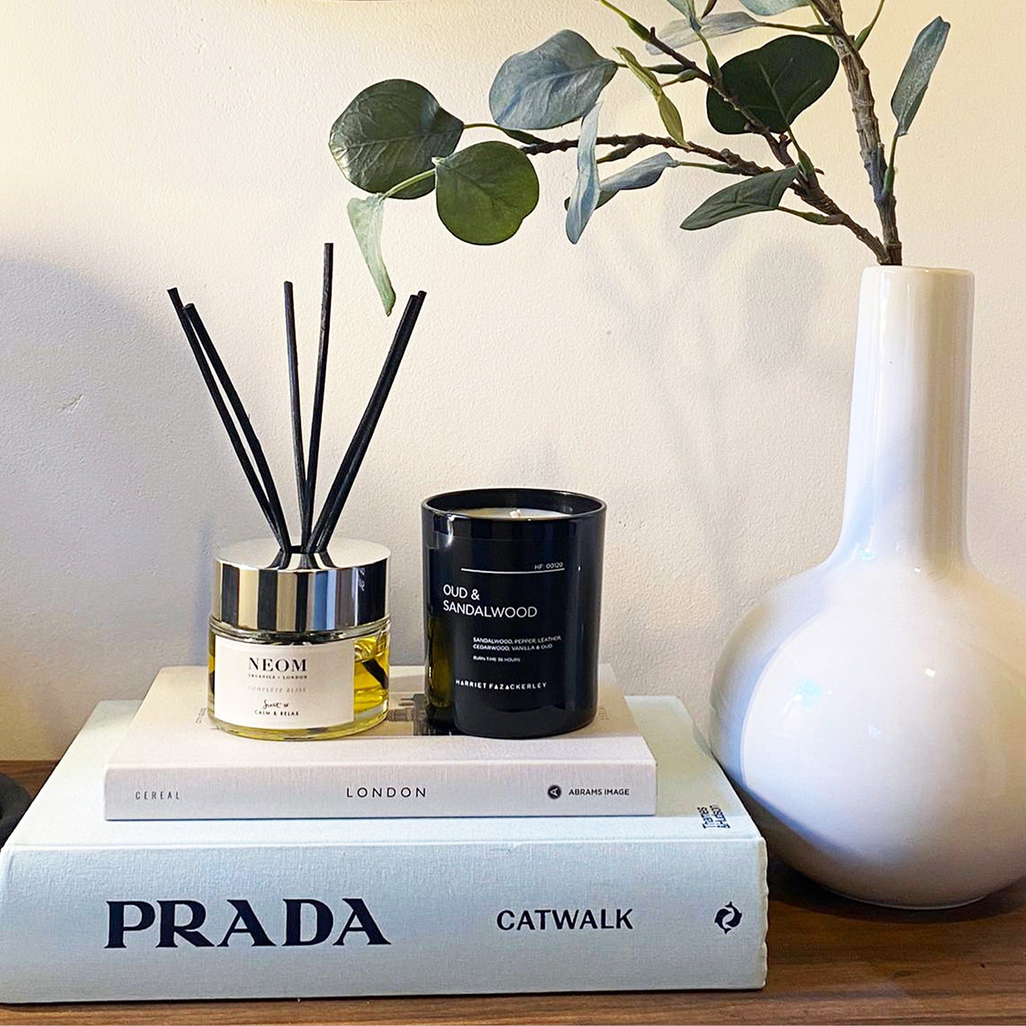 OUD & SANDALWOOD CANDLE