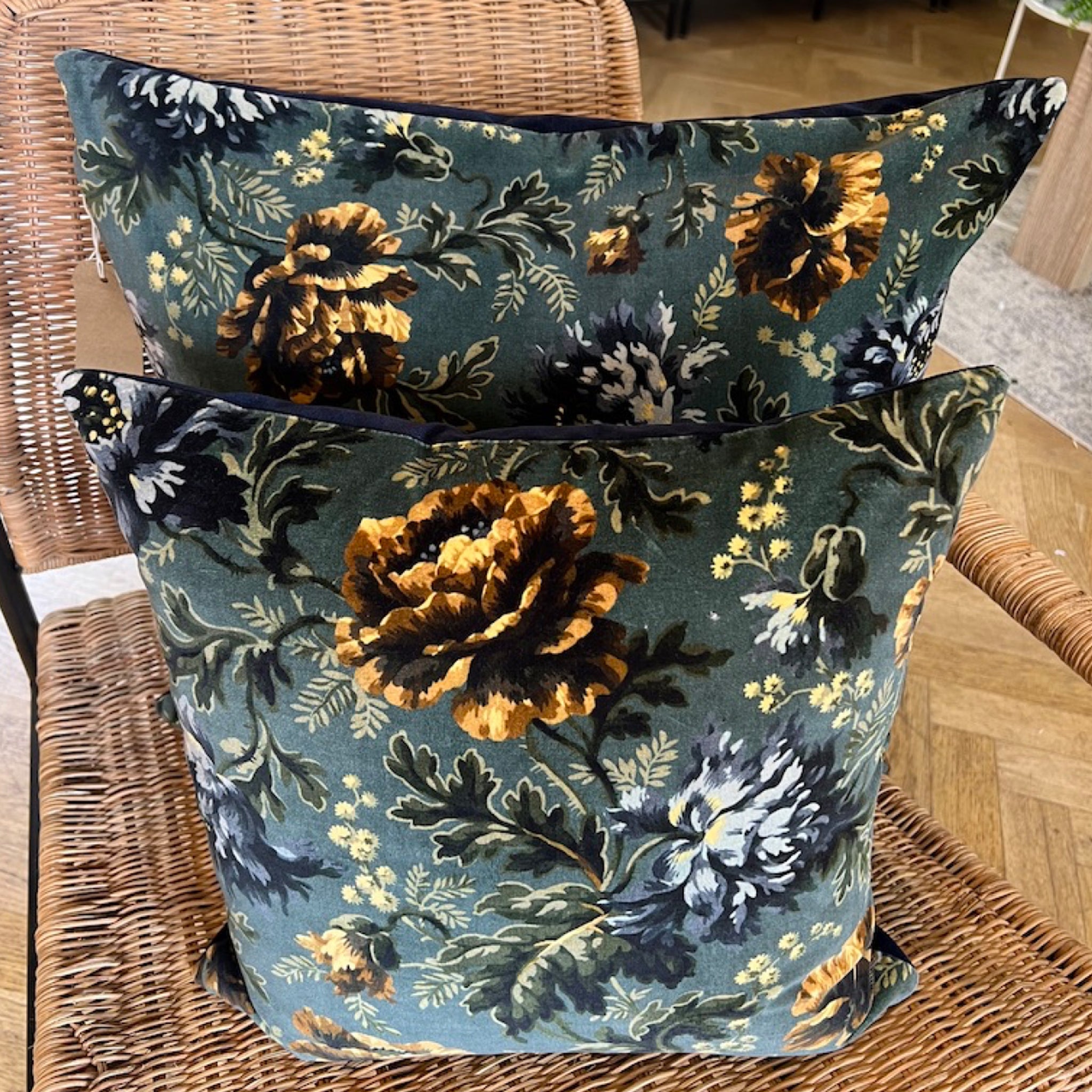 Medium Cushion